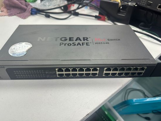 圖片 NETGEAR ProSAFE Plus Switch JGS524E