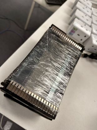 圖片 ✌️HPE 3.5" Smart Carrier (SC) Hard Drive Tray for ProLiant Gen8/Gen9/Gen10 Servers  伺服器硬碟機托盤✌️