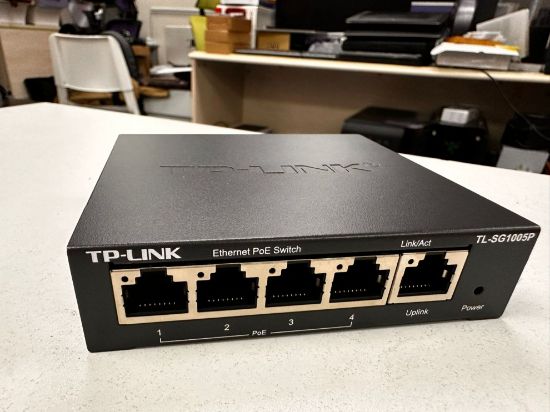 圖片 TP-Link TL-SG1005P 4 Port PoE Switch