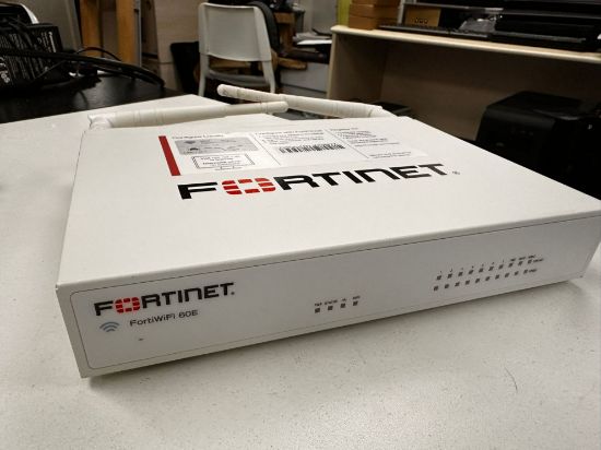 圖片 Fortinet FortiWiFi-60E Wireless Unified Threat Management (UTM) Appliance (✌️✌️)